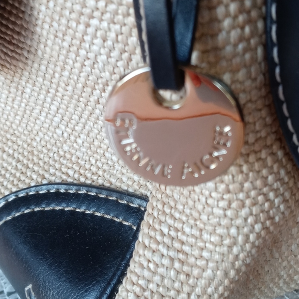 Etinenne Aigner - High End Purse - Picture 4 of 16